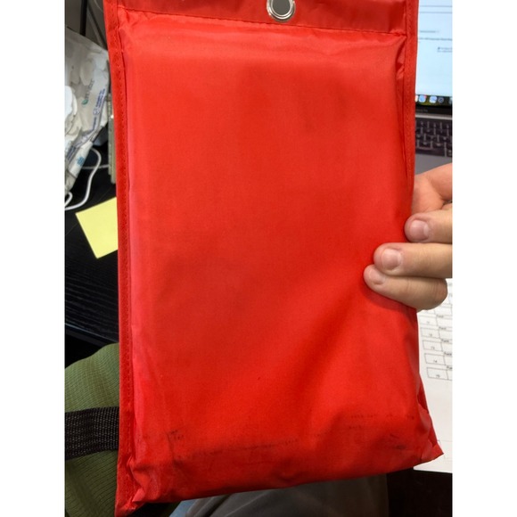 JJ Care Fire Blanket EN-1869 1x1m - Picture 3 of 3